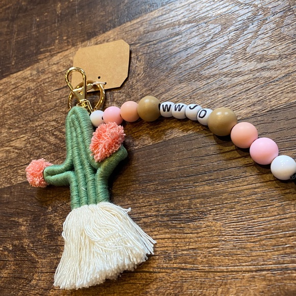 •Handmade• Cactus and macrame beaded keychain •WWJD• - Picture 3 of 5